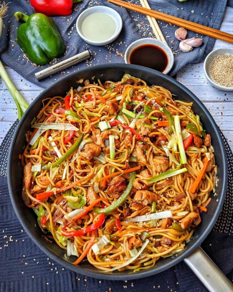 Hähnchen-Chow-Mein-01-scaled